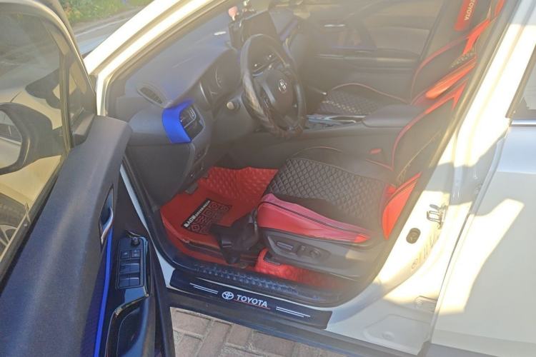 Used Toyota C-HR 2020 2.0L Leading Edition Driver Seat