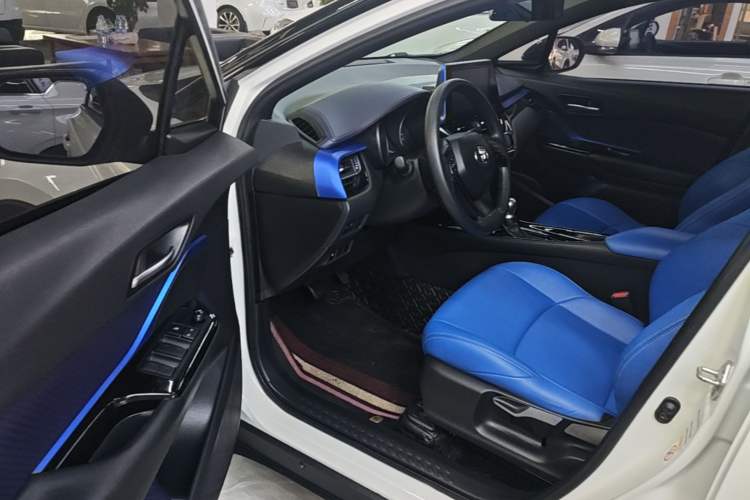Used Toyota C-HR 2020 2.0L Leading Edition Driver Seat