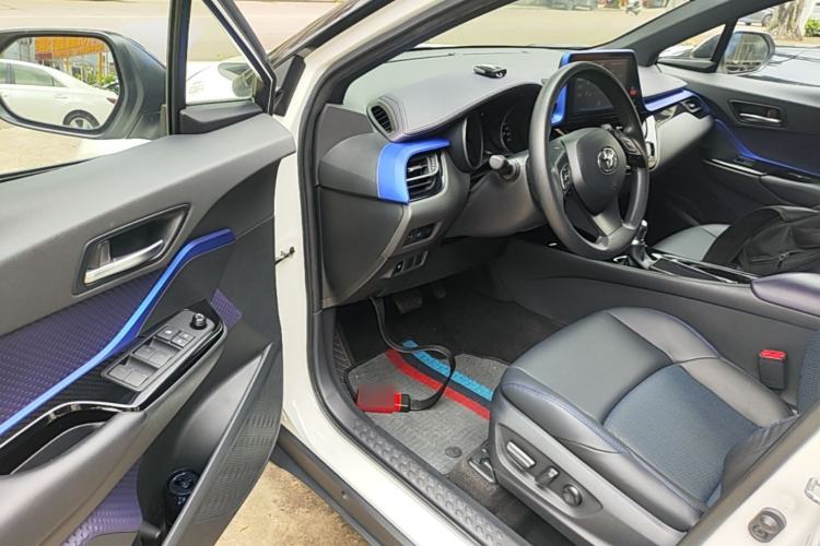 Used Toyota C-HR 2020 2.0L Leading Edition Driver Seat