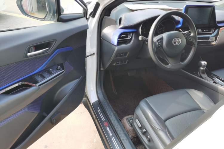 Used Toyota C-HR 2020 2.0L Leading Edition Driver Seat