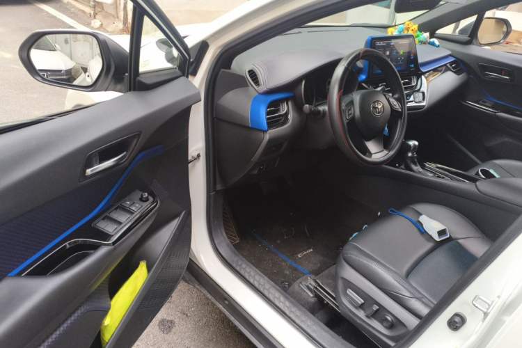 Used Toyota C-HR 2020 2.0L Leading Edition Driver Seat