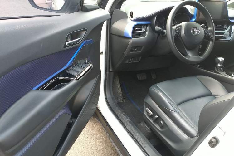 Used Toyota C-HR 2020 2.0L Leading Edition Driver Seat