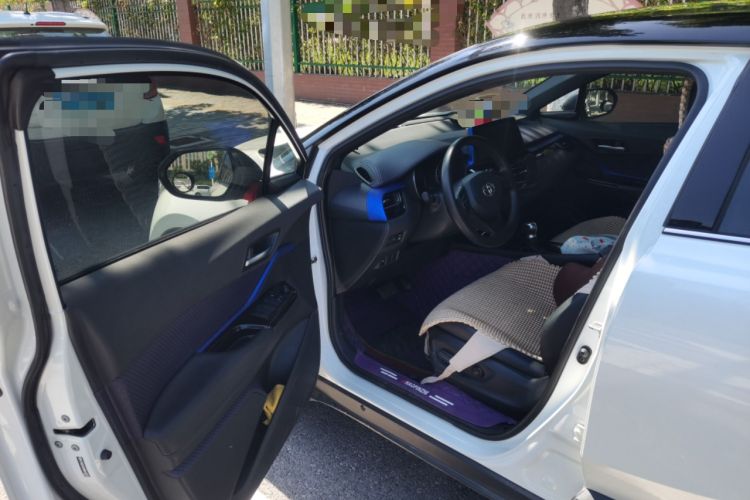 Used Toyota C-HR 2020 2.0L Leading Edition Driver Seat