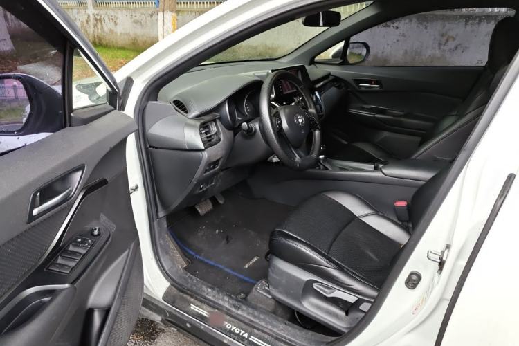 Used Toyota C-HR 2020 2.0L Comfort Edition Driver Seat