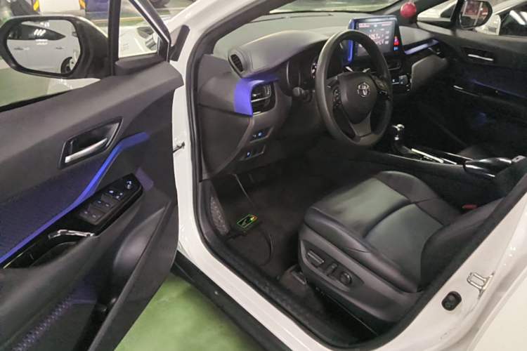 Used Toyota C-HR 2020 2.0L Leading Edition Driver Seat