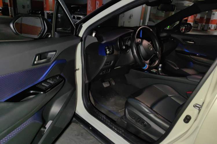 Used Toyota C-HR 2020 2.0L Leading Edition Driver Seat