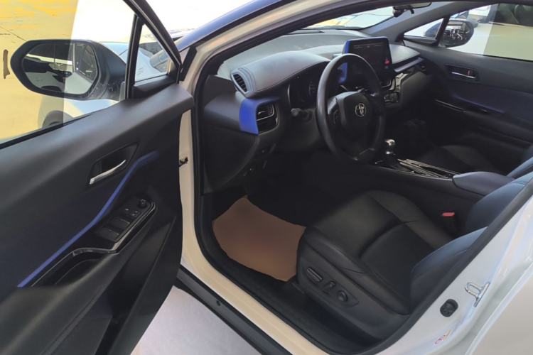 Used Toyota C-HR 2020 2.0L Leading Edition Driver Seat