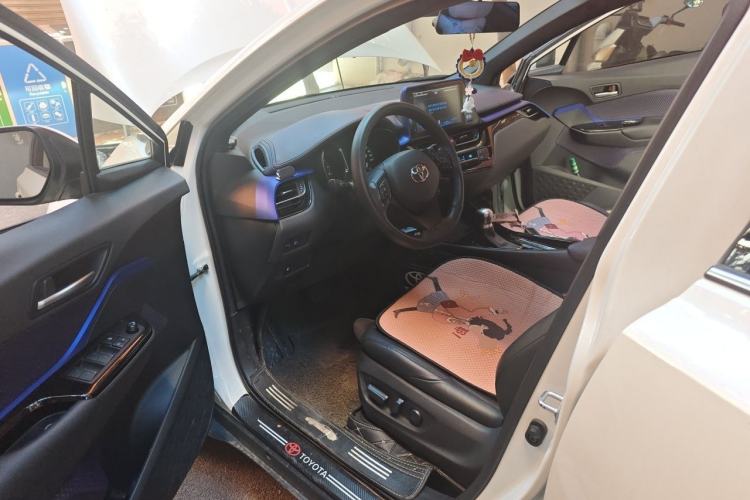 Used Toyota C-HR 2020 2.0L Leading Edition Driver Seat