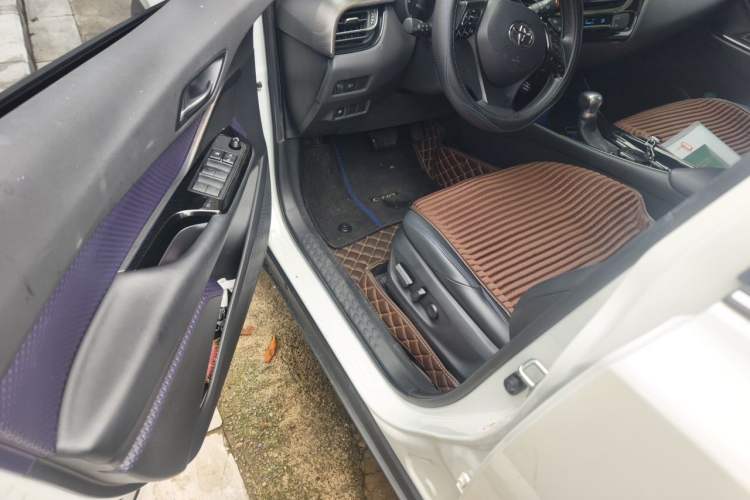Used Toyota C-HR 2020 2.0L Leading Edition Driver Seat