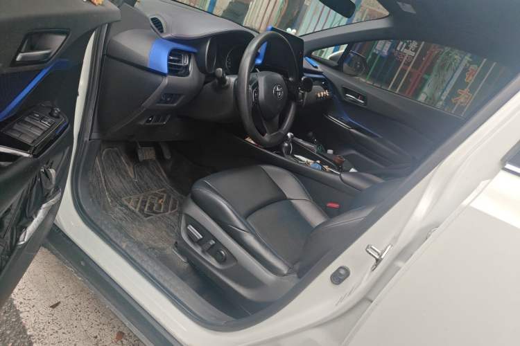 Used Toyota C-HR 2020 2.0L Leading Edition Driver Seat