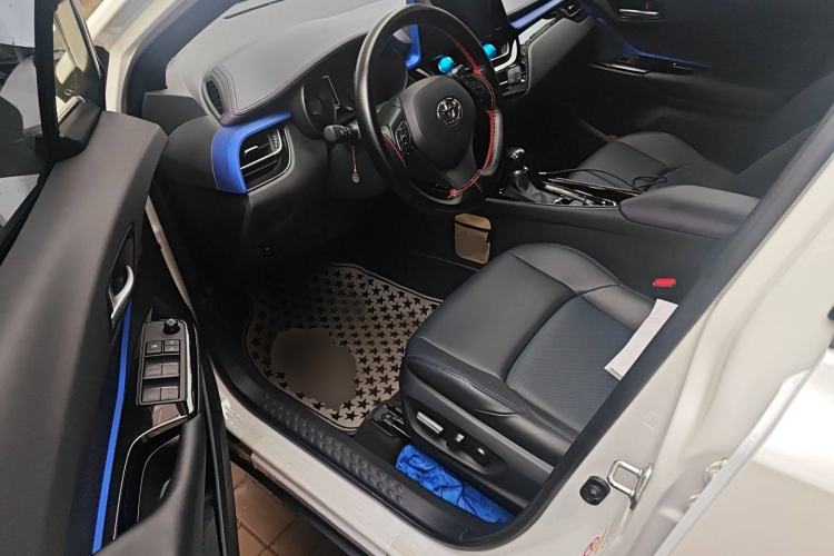 Used Toyota C-HR 2020 2.0L Luxury Edition Driver Seat