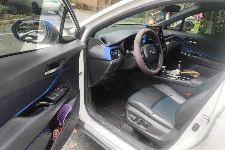 Used Toyota C-HR 2020 2.0L Leading Edition Driver Seat