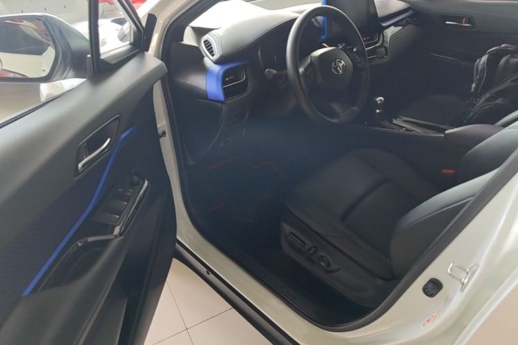 Used Toyota C-HR 2020 2.0L Leading Edition Driver Seat