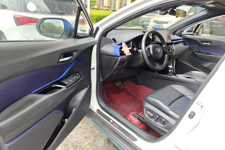 Used Toyota C-HR 2020 2.0L Leading Edition Driver Seat