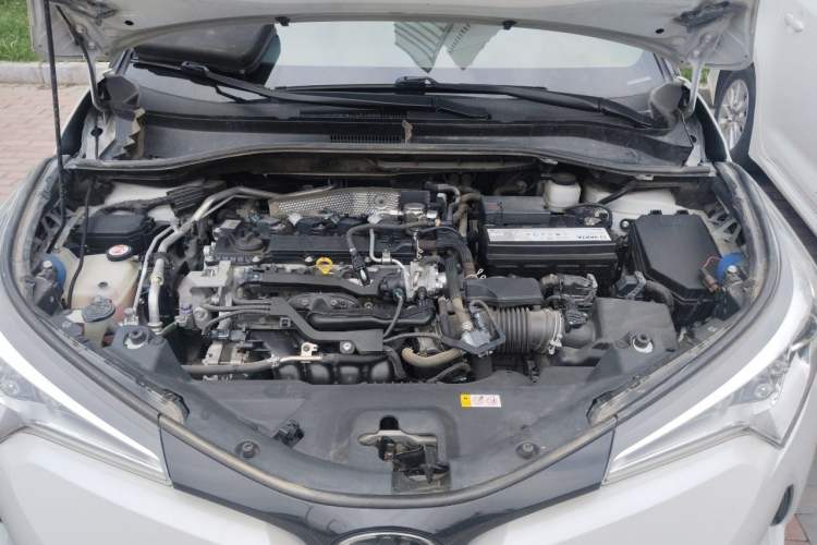 Used Toyota C-HR 2020 2.0L Leading Edition Engine Bay