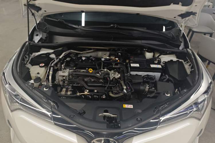 Used Toyota C-HR 2020 2.0L Luxury Edition Engine Bay