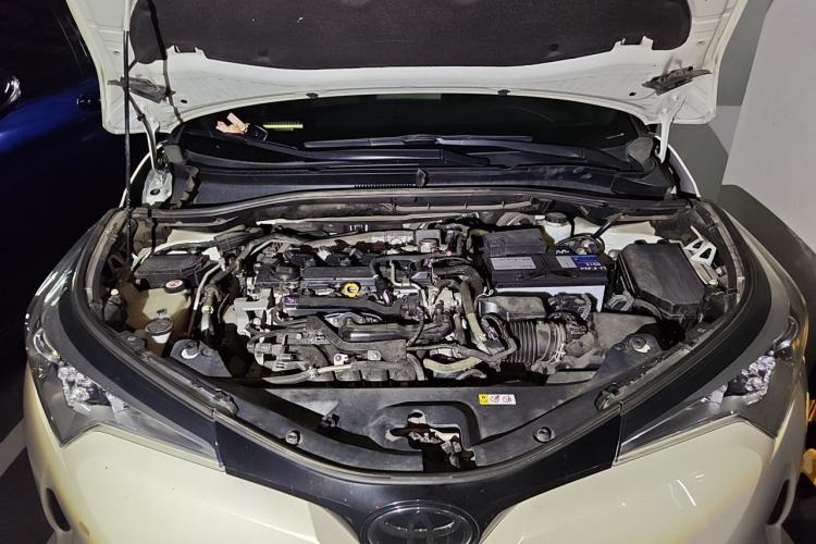 Used Toyota C-HR 2020 2.0L Leading Edition Engine Bay