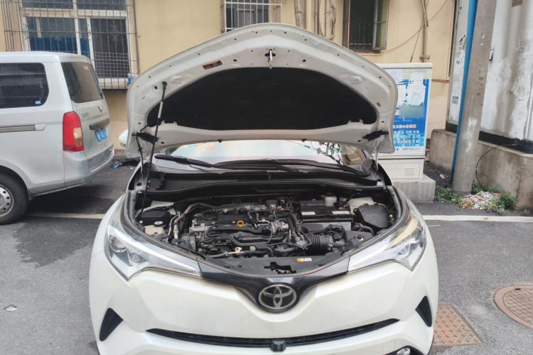 Used Toyota C-HR 2020 2.0L Leading Edition Engine Bay