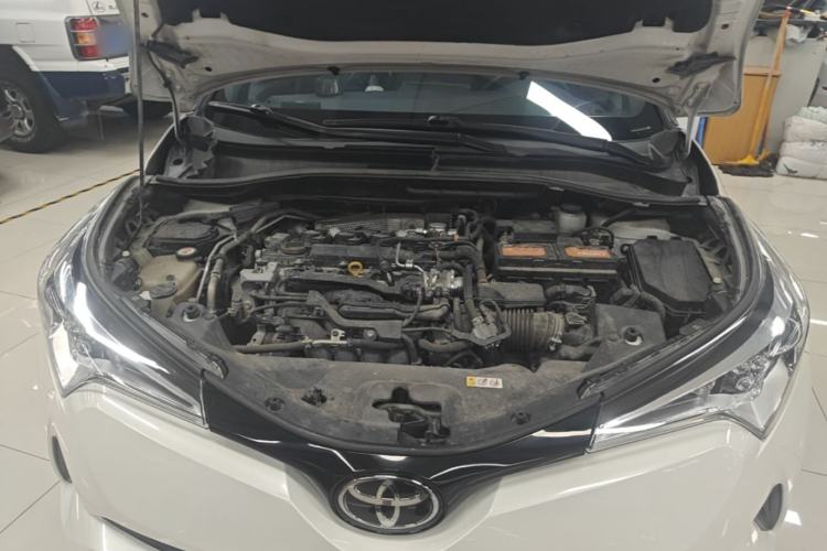 Used Toyota C-HR 2020 2.0L Leading Edition Engine Bay