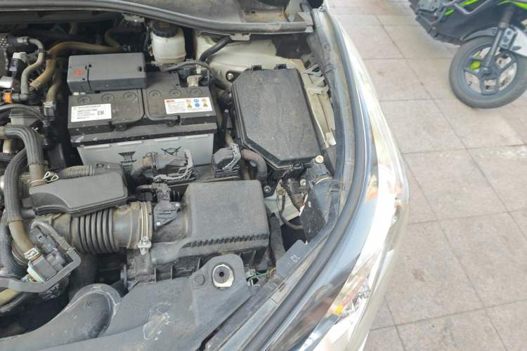 Used Toyota C-HR 2020 2.0L Leading Edition Engine Bay Left