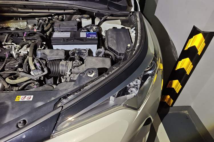 Used Toyota C-HR 2020 2.0L Leading Edition Engine Bay Left