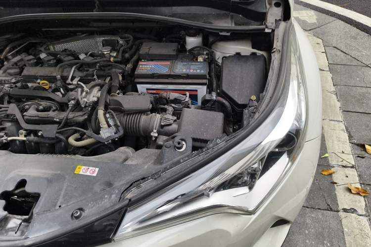 Used Toyota C-HR 2020 2.0L Leading Edition Engine Bay Left
