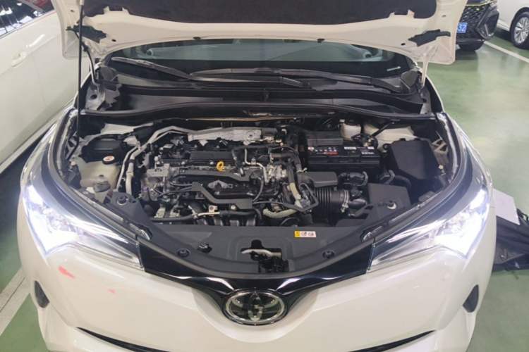 Used Toyota C-HR 2020 2.0L Leading Edition Engine Bay
