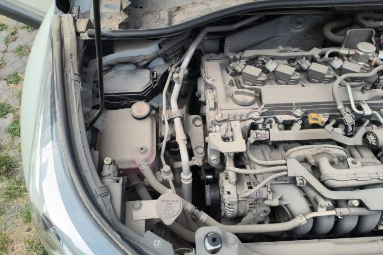 Used Toyota C-HR 2020 2.0L Leading Edition Engine Bay Right