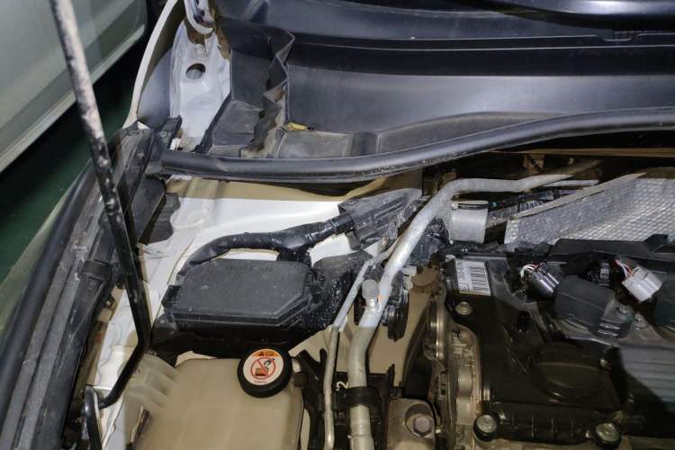 Used Toyota C-HR 2020 2.0L Leading Edition Engine Bay Right
