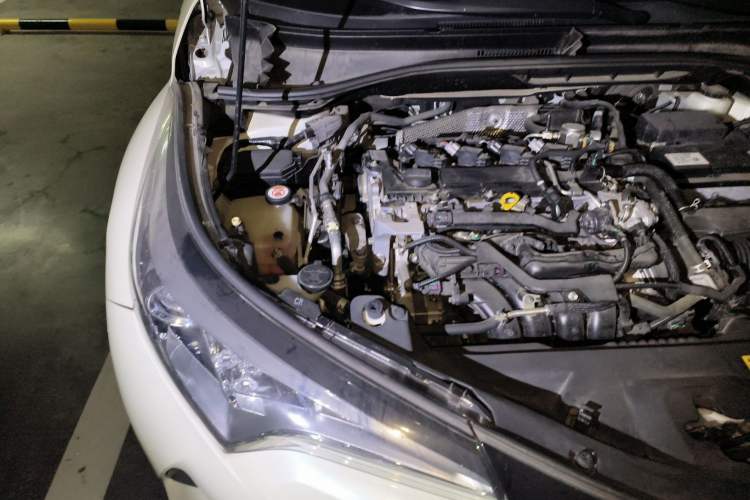 Used Toyota C-HR 2020 2.0L Leading Edition Engine Bay Right
