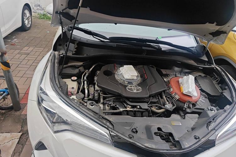 Used Toyota C-HR 2020 2.0L Luxury Edition Engine Bay Right