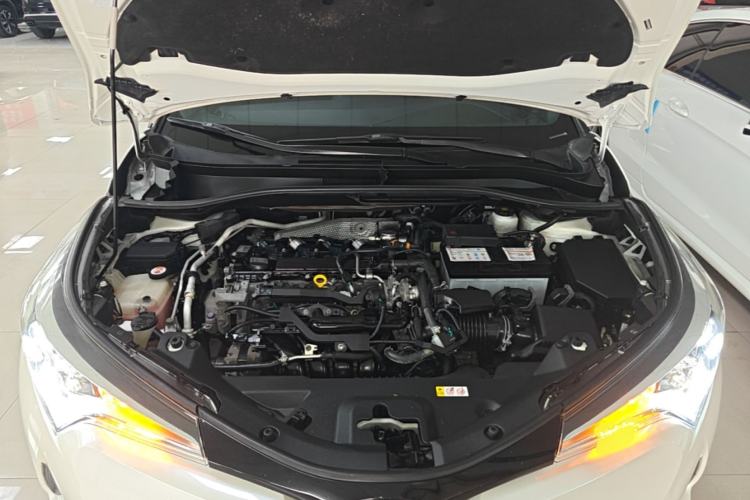 Used Toyota C-HR 2020 2.0L Leading Edition Engine Bay
