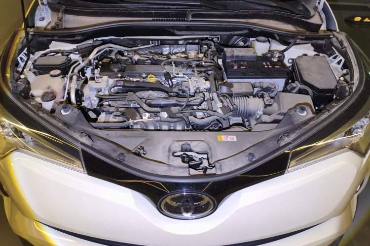 Used Toyota C-HR 2020 2.0L Leading Edition Engine Bay
