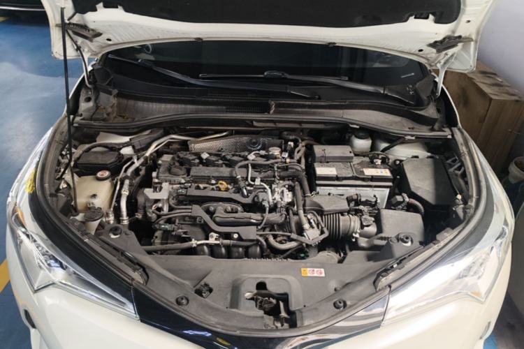 Used Toyota C-HR 2020 2.0L Leading Edition Engine Bay