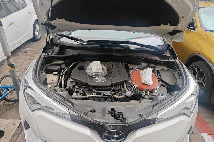 Used Toyota C-HR 2020 2.0L Luxury Edition Engine Bay