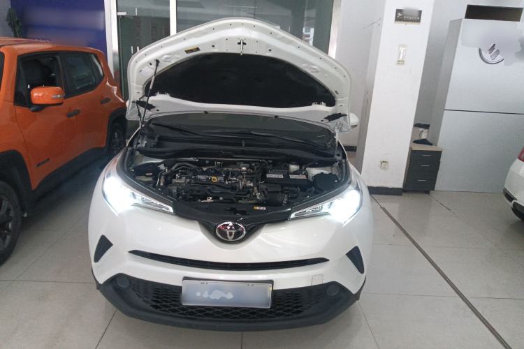 Used Toyota C-HR 2020 2.0L Comfort Edition Engine Bay