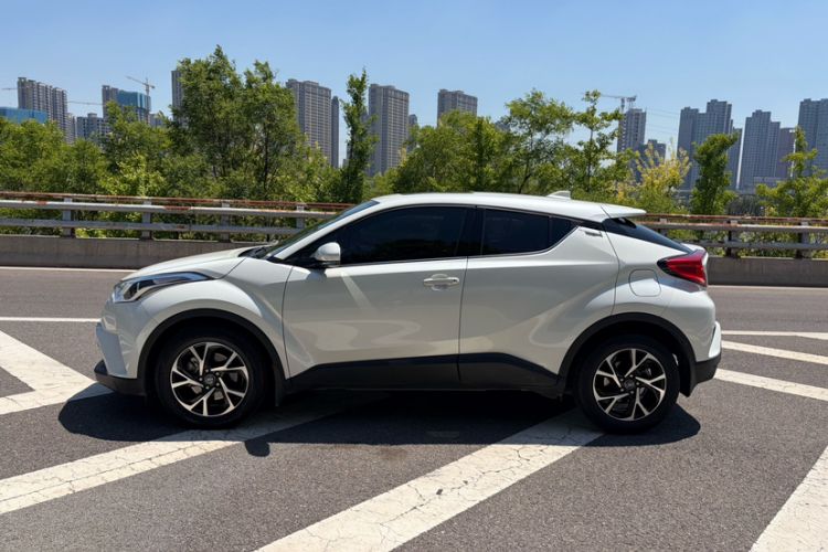 Used Toyota C-HR 2020 2.0L Leading Edition Exterior 1