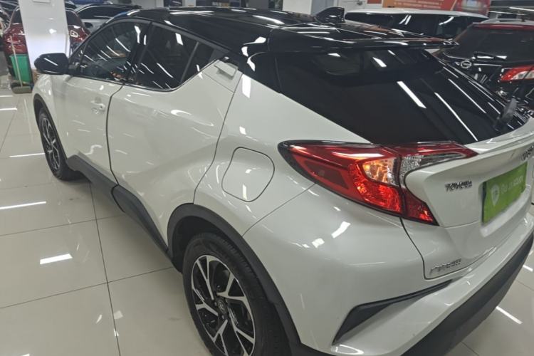 Used Toyota C-HR 2020 2.0L Leading Edition Exterior 2