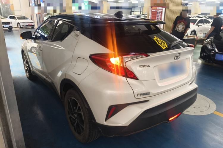 Used Toyota C-HR 2020 2.0L Leading Edition Exterior 2