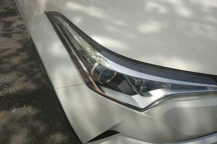 Used Toyota C-HR 2020 2.0L Leading Edition Exterior 3