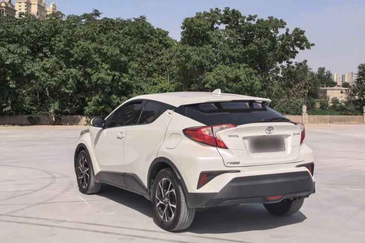 Used Toyota C-HR 2020 2.0L Leading Edition Exterior 3