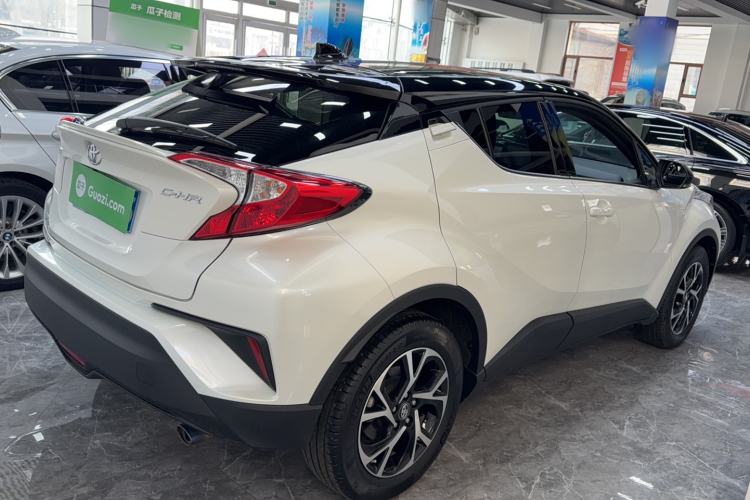Used Toyota C-HR 2020 2.0L Leading Edition Exterior 3