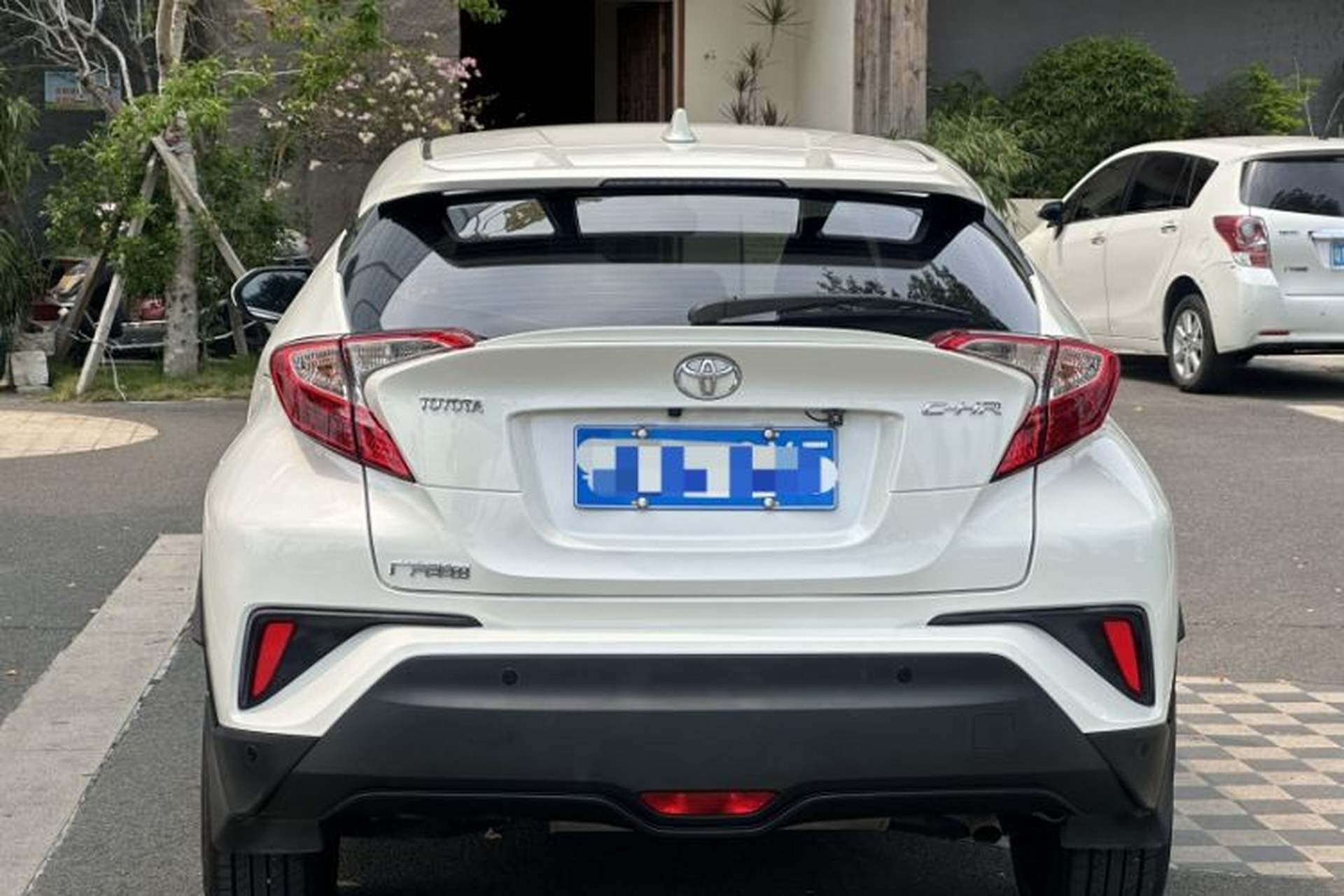 Used Toyota C-HR 2020 2.0L Leading Edition Exterior 4