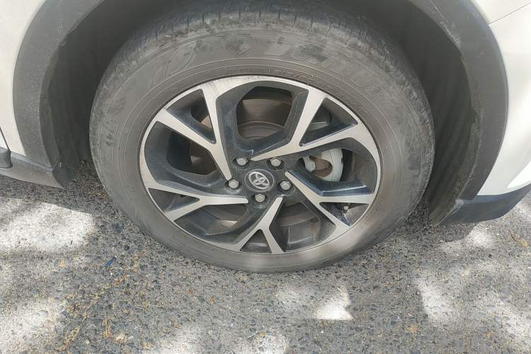 Used Toyota C-HR 2020 2.0L Leading Edition Exterior 4