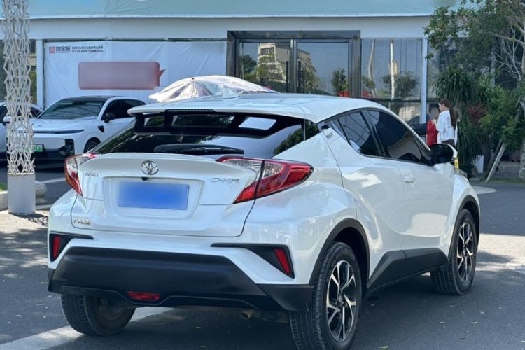Used Toyota C-HR 2020 2.0L Leading Edition Exterior 5