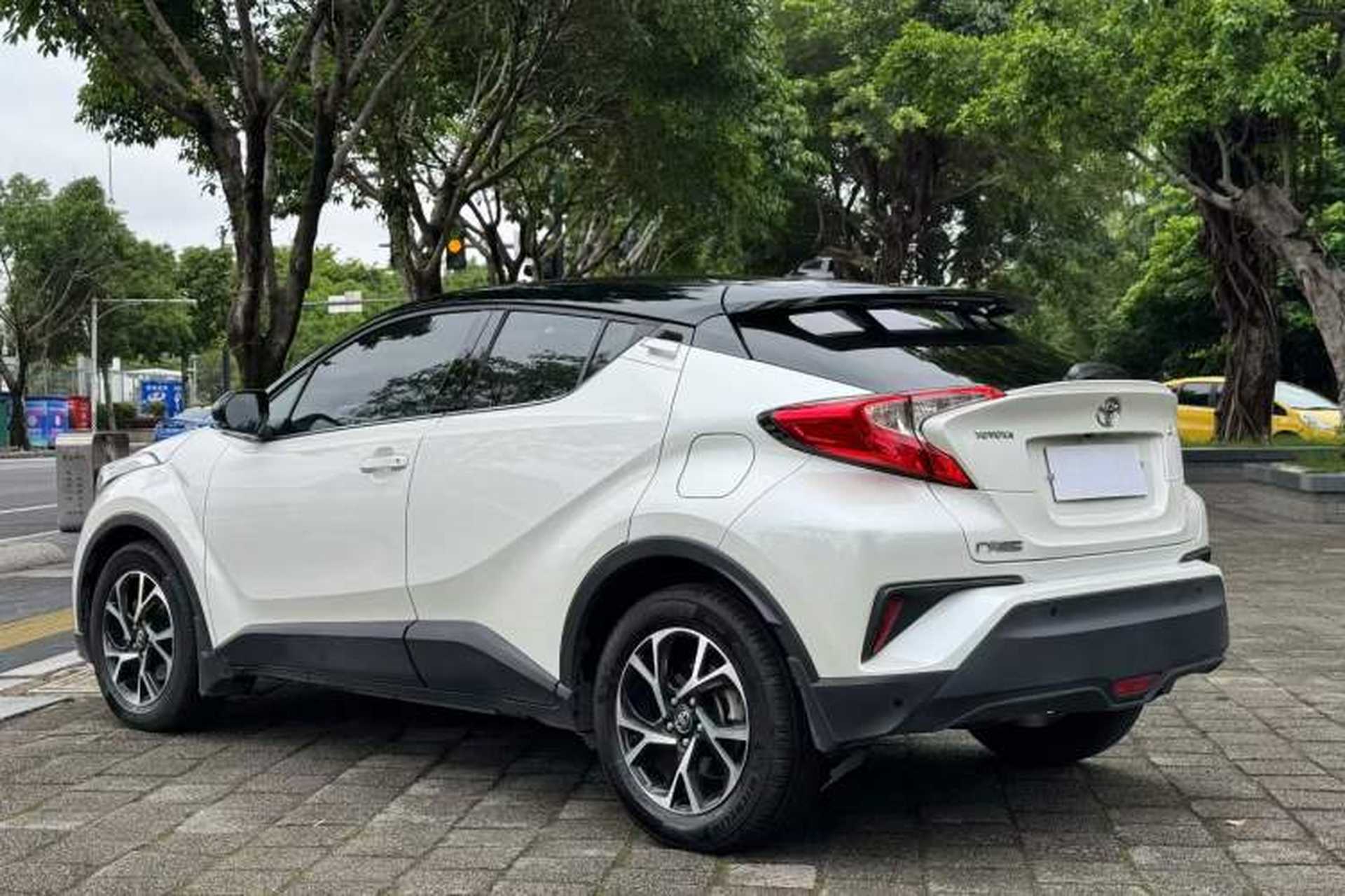 Used Toyota C-HR 2020 2.0L Leading Edition Exterior 5