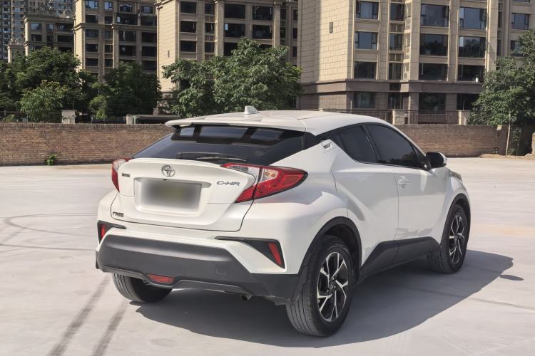 Used Toyota C-HR 2020 2.0L Leading Edition Exterior 5