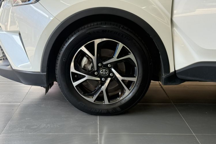 Used Toyota C-HR 2020 2.0L Leading Edition Exterior 6