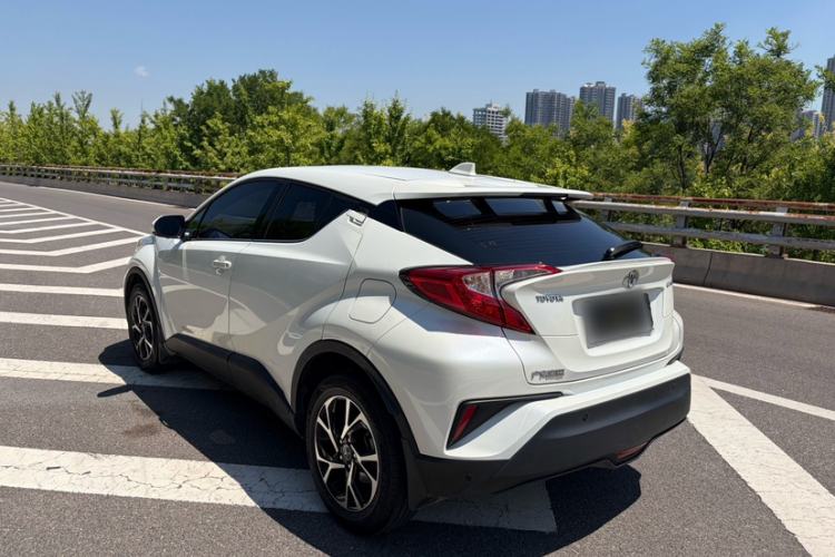 Used Toyota C-HR 2020 2.0L Leading Edition Exterior 6