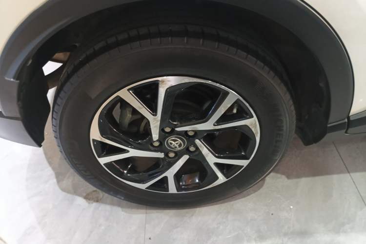 Used Toyota C-HR 2020 2.0L Comfort Edition Exterior 8
